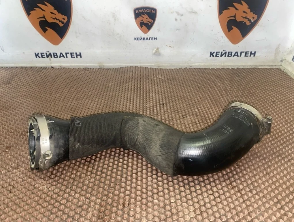 Патрубок интеркулера Audi A4 2009 B8