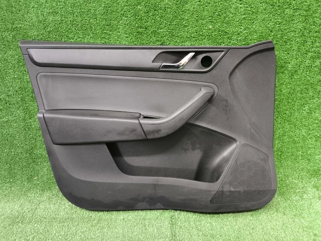 Б.у. обшивка двери SKODA RAPID SKODA RAPID