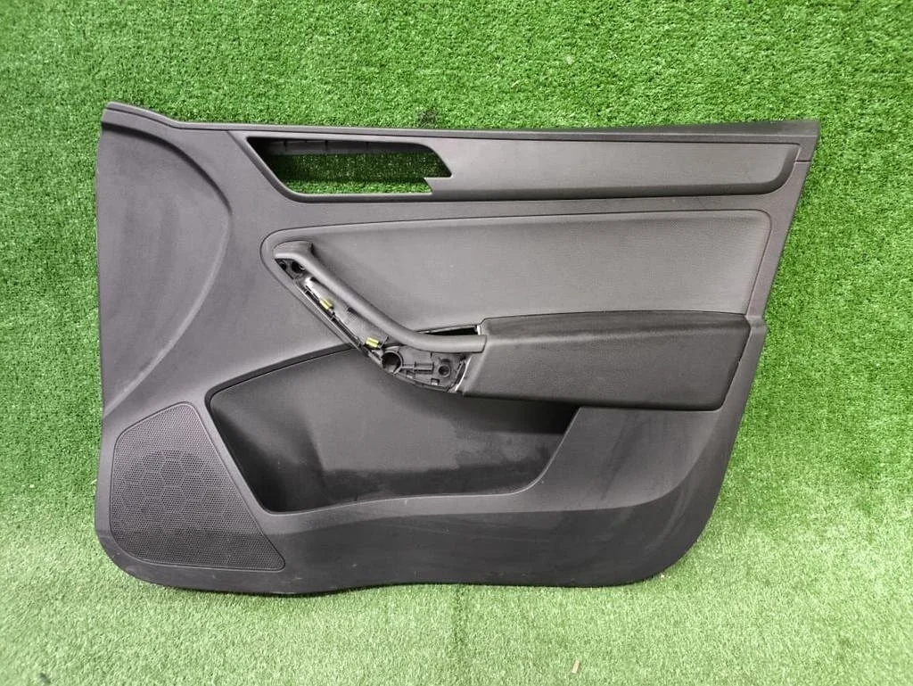 Б.у. обшивка двери SKODA RAPID NH SKODA RAPID NH