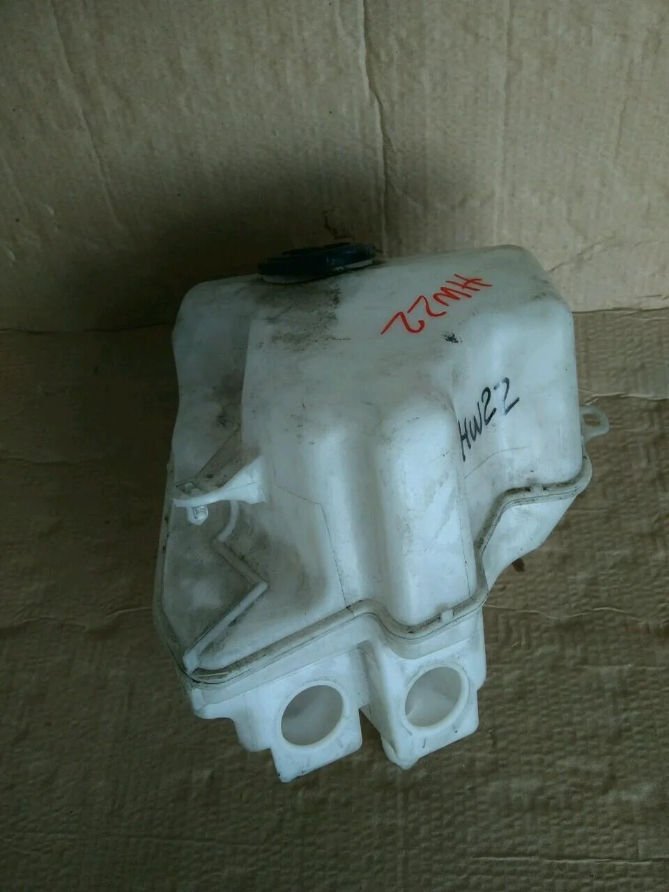 Б.у. бачок омывателя TOYOTA PRIUS NHW20 TOYOTA PRIUS NHW20