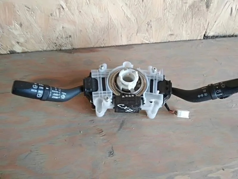 Б.у. подрулевой переключатель MAZDA CX7 ER8 MAZDA CX7 ER8