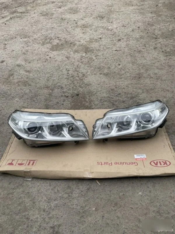 Фара Suzuki Vitara 2