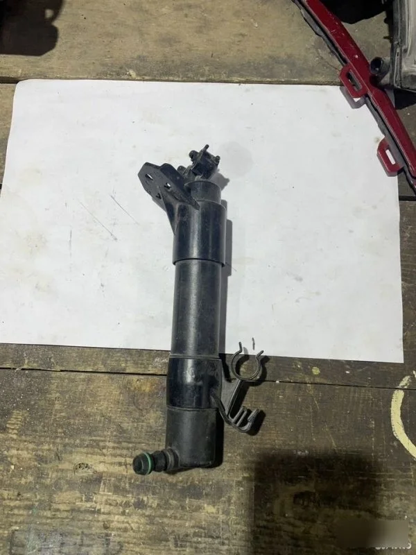 Форсунка фароомывателя Volkswagen Golf 5