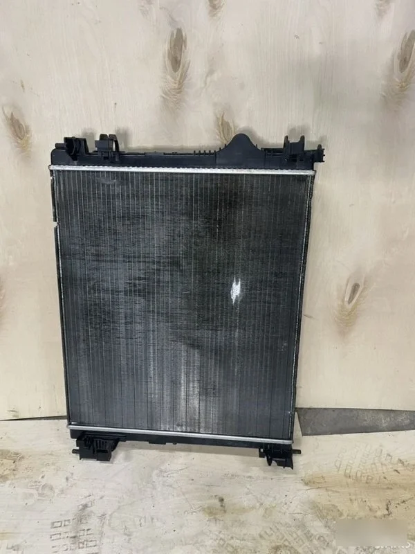 Радиатор охлаждения Nissan Qashqai J11
