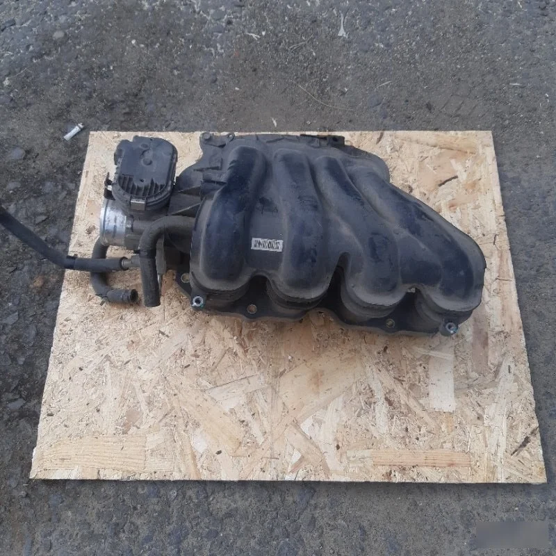 Впускной коллектор Hyundai / Kia Solaris 1 Rio 3