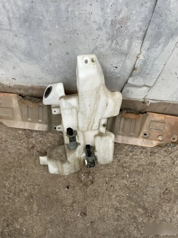 Бачок омывателя Nissan Qashqai J11