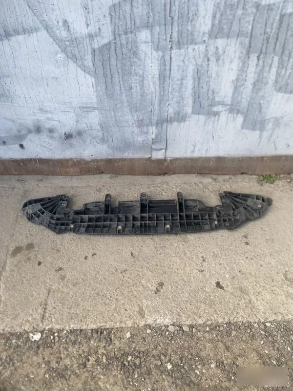 Пыльник бампера Toyota Camry V70