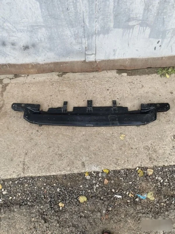 Пыльник бампера Toyota RAV4 XA50