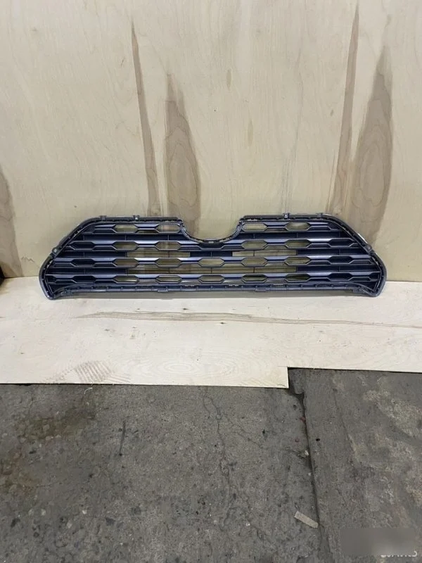 Решетка радиатора Toyota RAV4 XA50