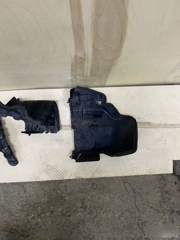 Дефлектор радиатора Lexus RX4