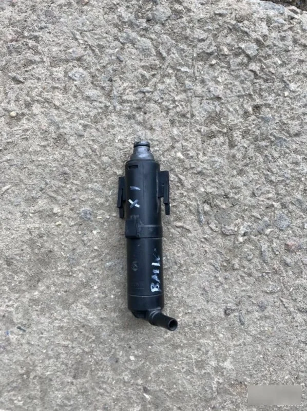 Форсунка фароомывателя BMW X1 E84