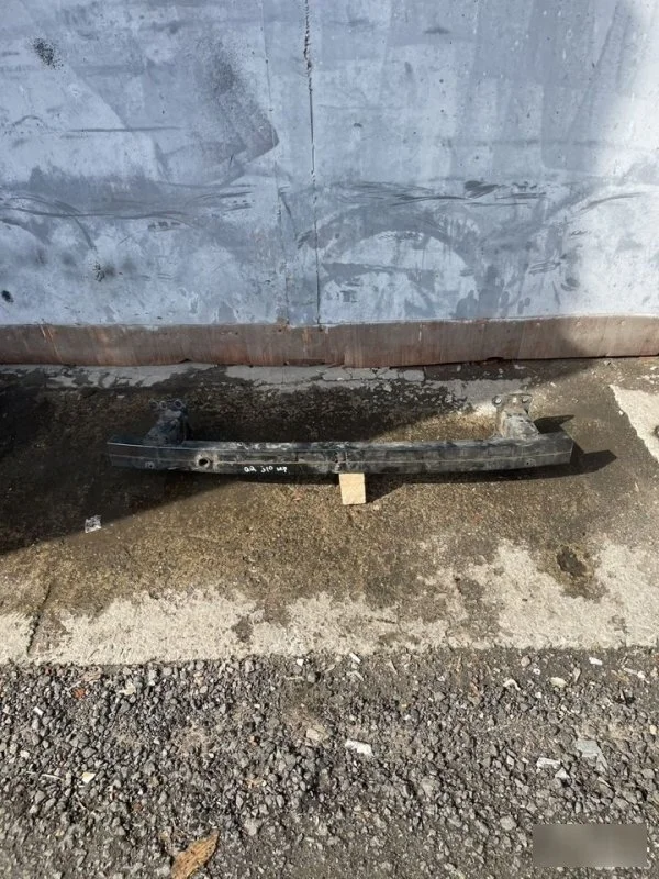 Усилитель бампера Nissan Qashqai J10