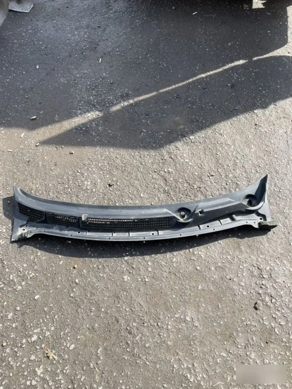 Жабо дворников Nissan Qashqai J10