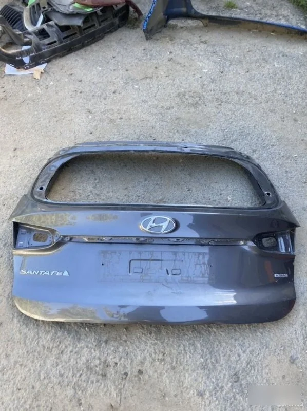 Крышка багажника Hyundai Santa Fe 4