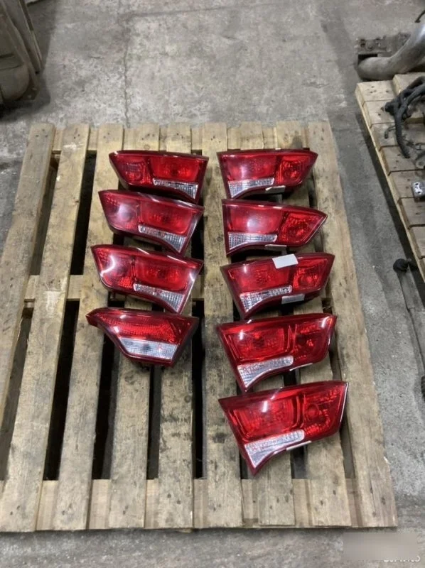 Фонарь в крышку багажника Kia Rio