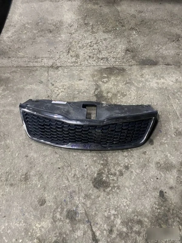 Решетка радиатора Kia Rio 3 рест