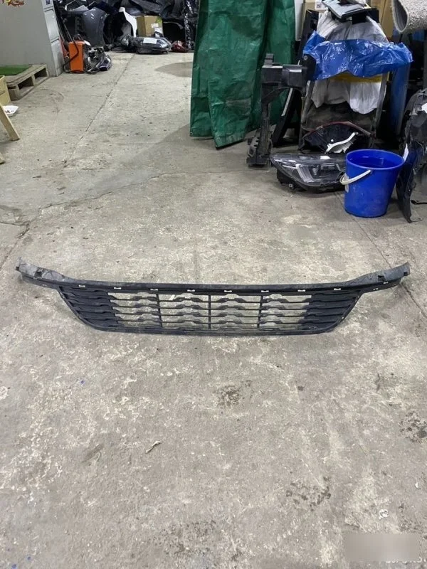 Решетка бампера Kia Rio 3