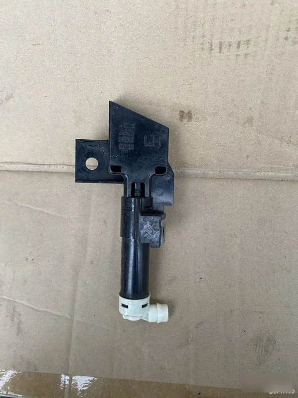 Форсунка омывателя фар Subaru XV