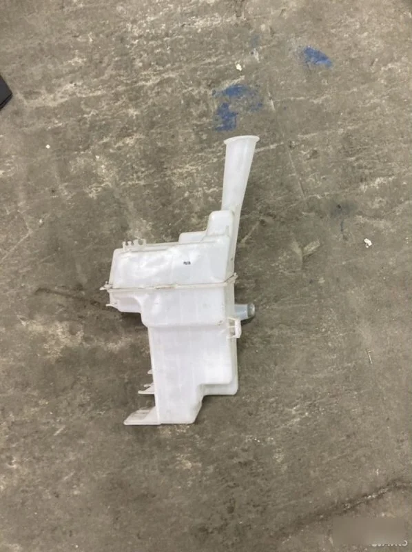 Бачок омывателя Kia Rio 4 X-Line