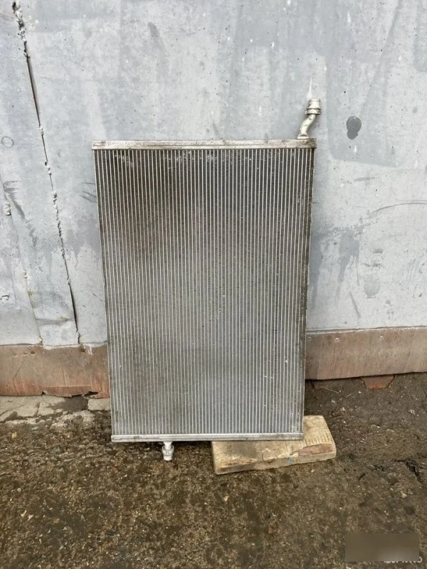 Радиатор охлаждения турбины Mercedes-Benz W213