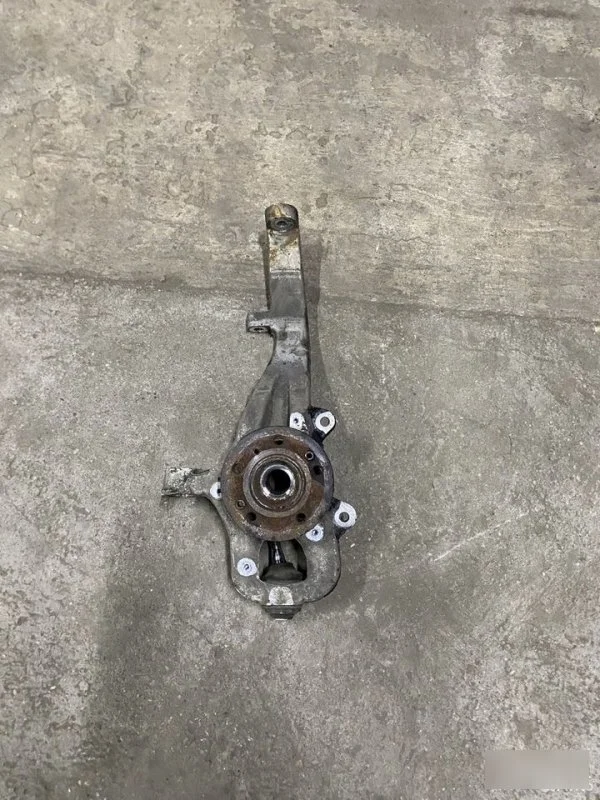 Кулак поворотный Mercedes-Benz GLS X166 W166