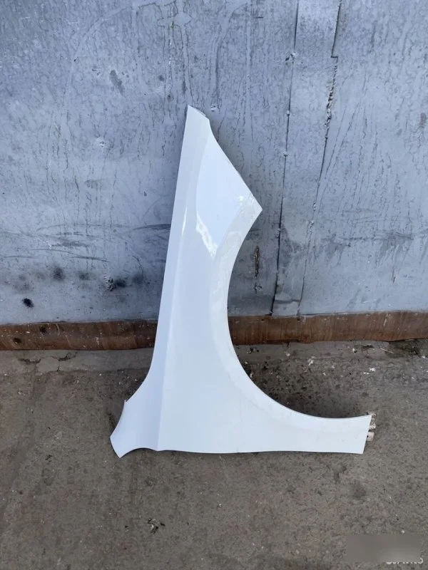 Крыло Mercedes-Benz A W177