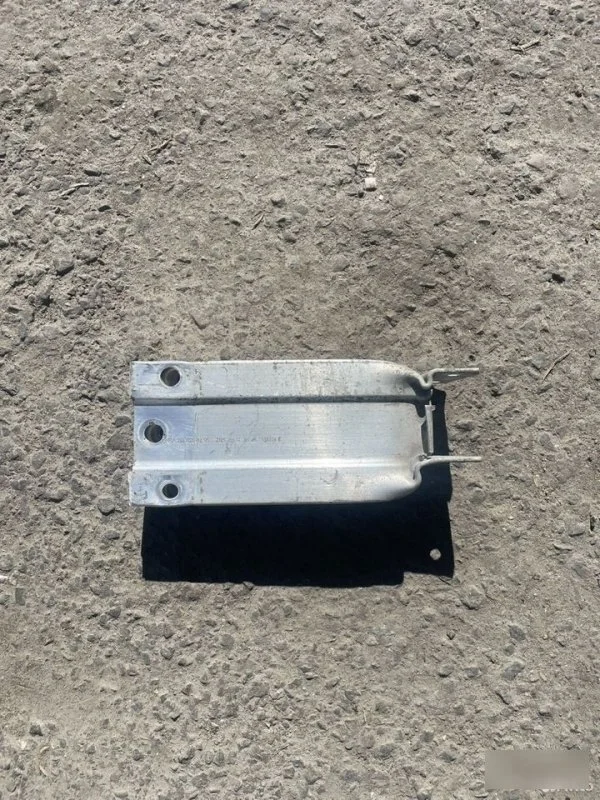 Кронштейн усилителя бампера Mercedes-Benz GLK X204