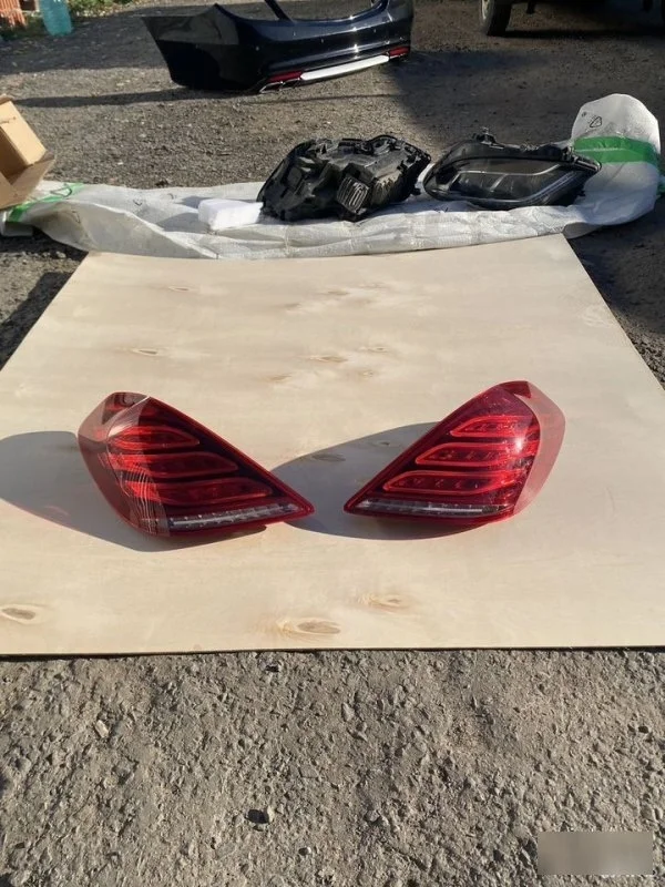 Фонарь Mercedes-Benz W222