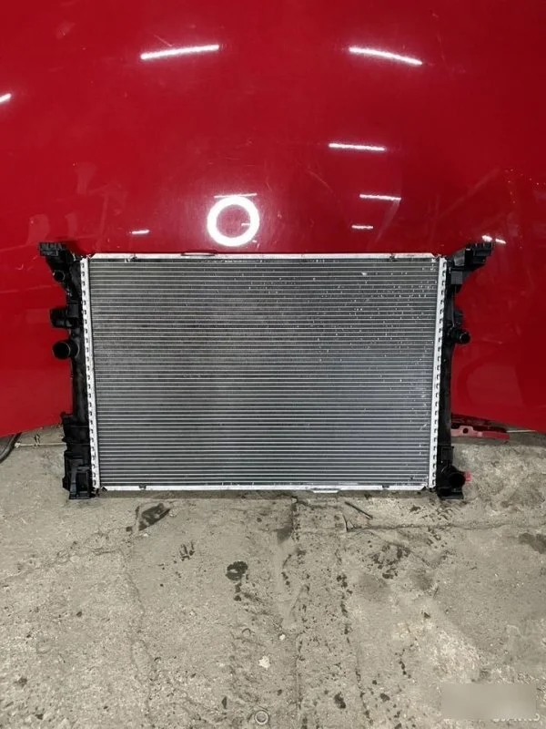 Радиатор охлаждения Mercedes-Benz W117 W156 W176 W246