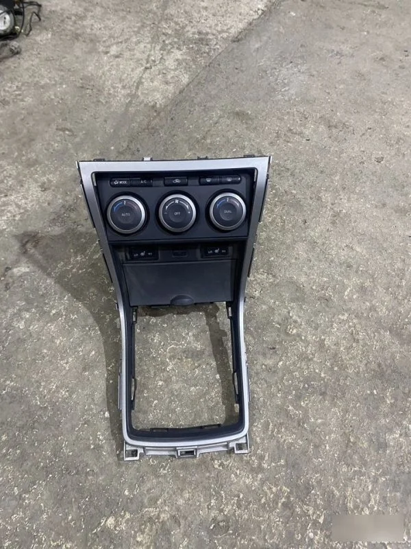 Блок управления климатом Mazda 6 GH
