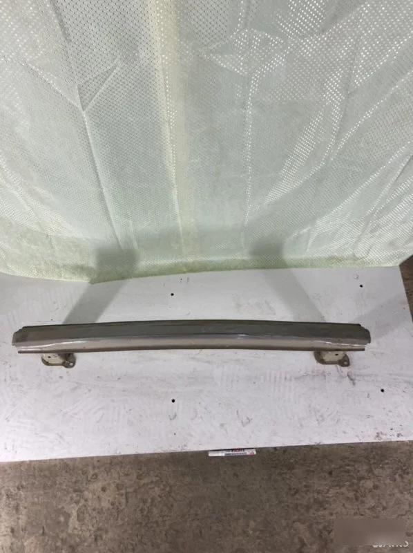 Усилитель бампера Skoda Octavia A5