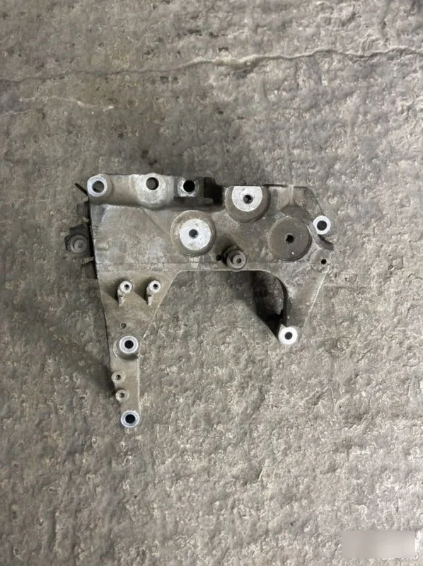 Кронштейн двигателя Nissan Teana J32