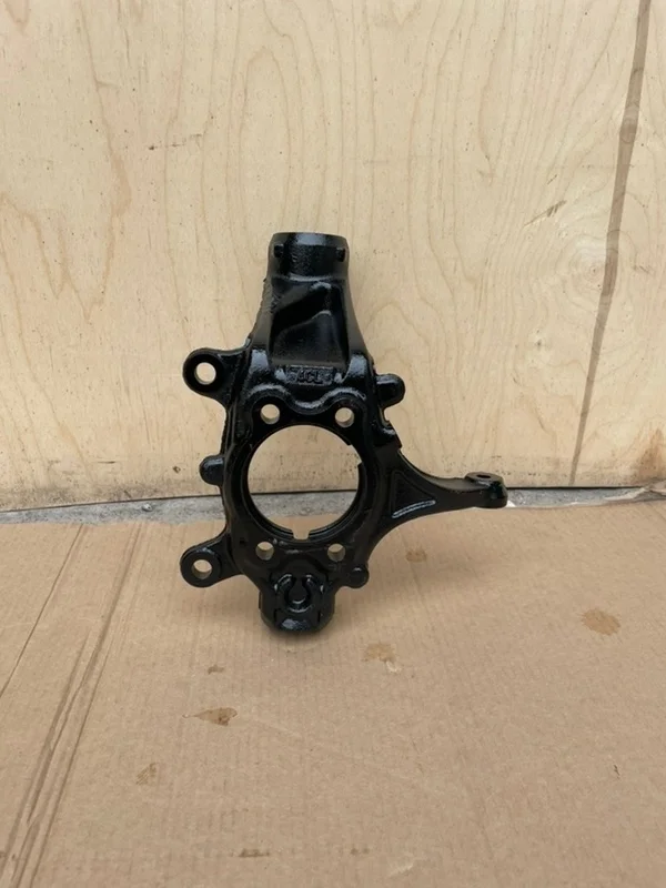 Кулак поворотный Nissan X-Trail