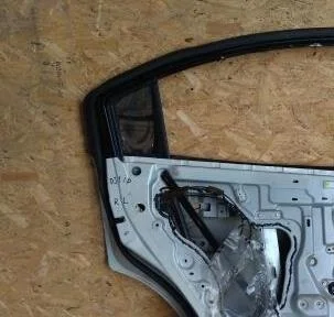 Б.у. форточка двери MITSUBISHI GALANT DJ1A MITSUBISHI GALANT DJ1A