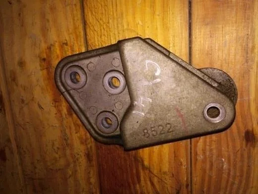 Б.у. кронштейн опоры двигателя MITSUBISHI LANCER CY4A MITSUBISHI LANCER CY4A