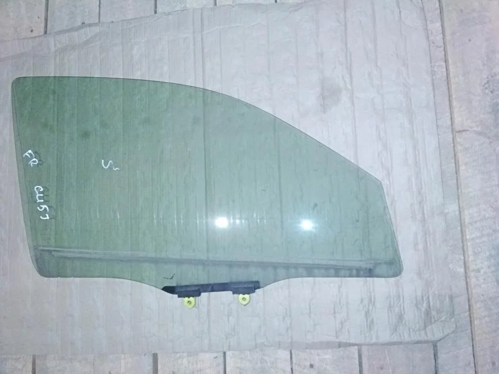 Б.у. стекло двери MITSUBISHI AIRTREK CU5W MITSUBISHI AIRTREK CU5W