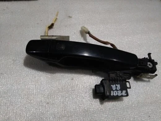 Б.у. ручка двери TOYOTA LAND CRUISER J200 TOYOTA LAND CRUISER J200