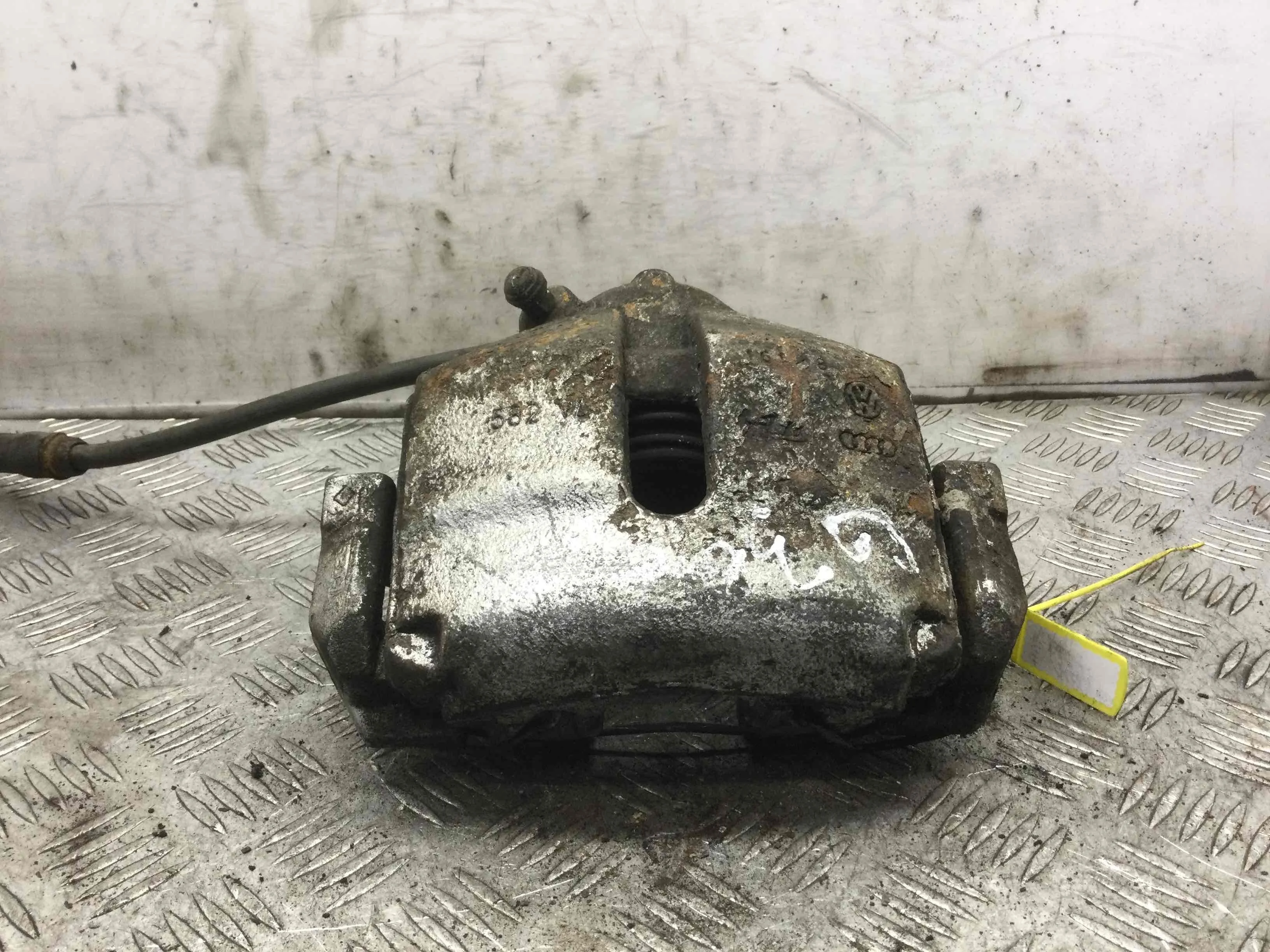 Суппорт передний левый Audi A4 B5 (1994-1999) бензин 1.8 i Механика Седан