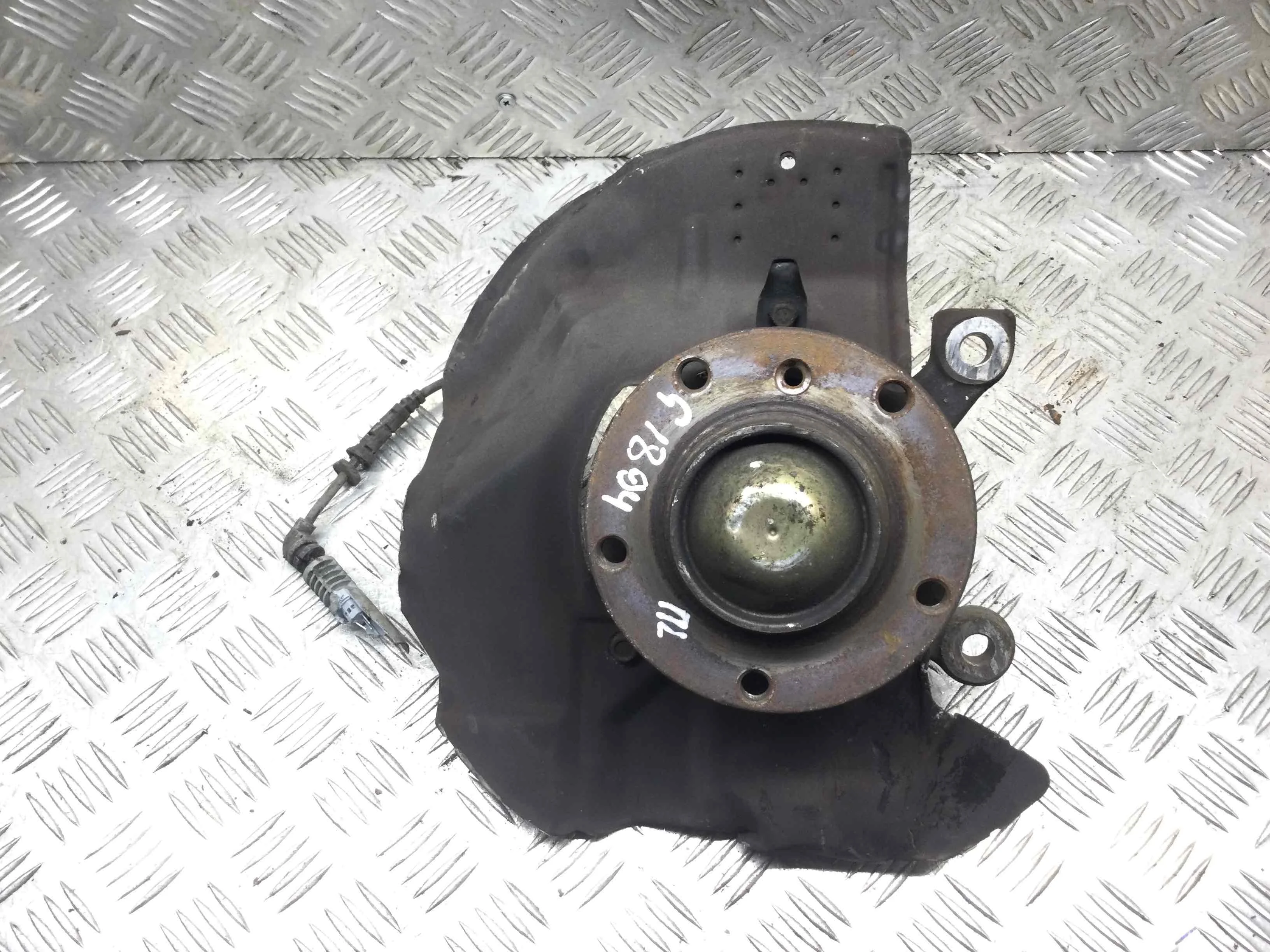 Ступица передняя левая BMW 3-Series 3-Series E46 1998 - 2006 бензин 2.5 i Механика Седан