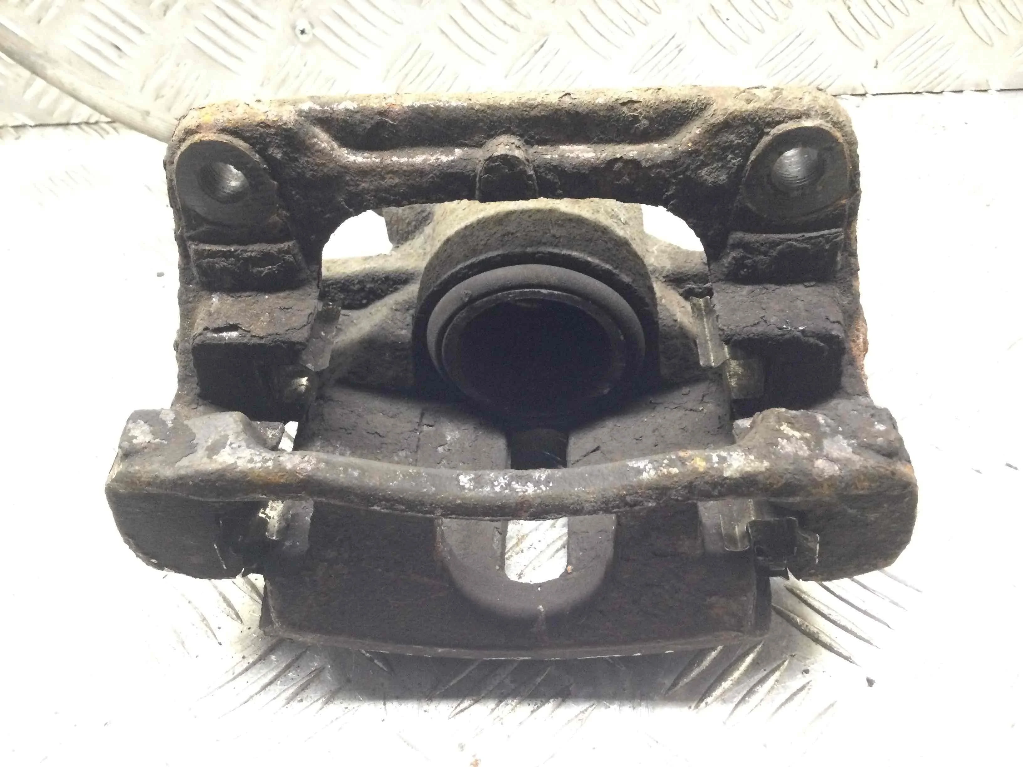 Суппорт передний левый Renault Scenic 2 поколение (2003-2006) бензин 2.0 i Механика Минивэн