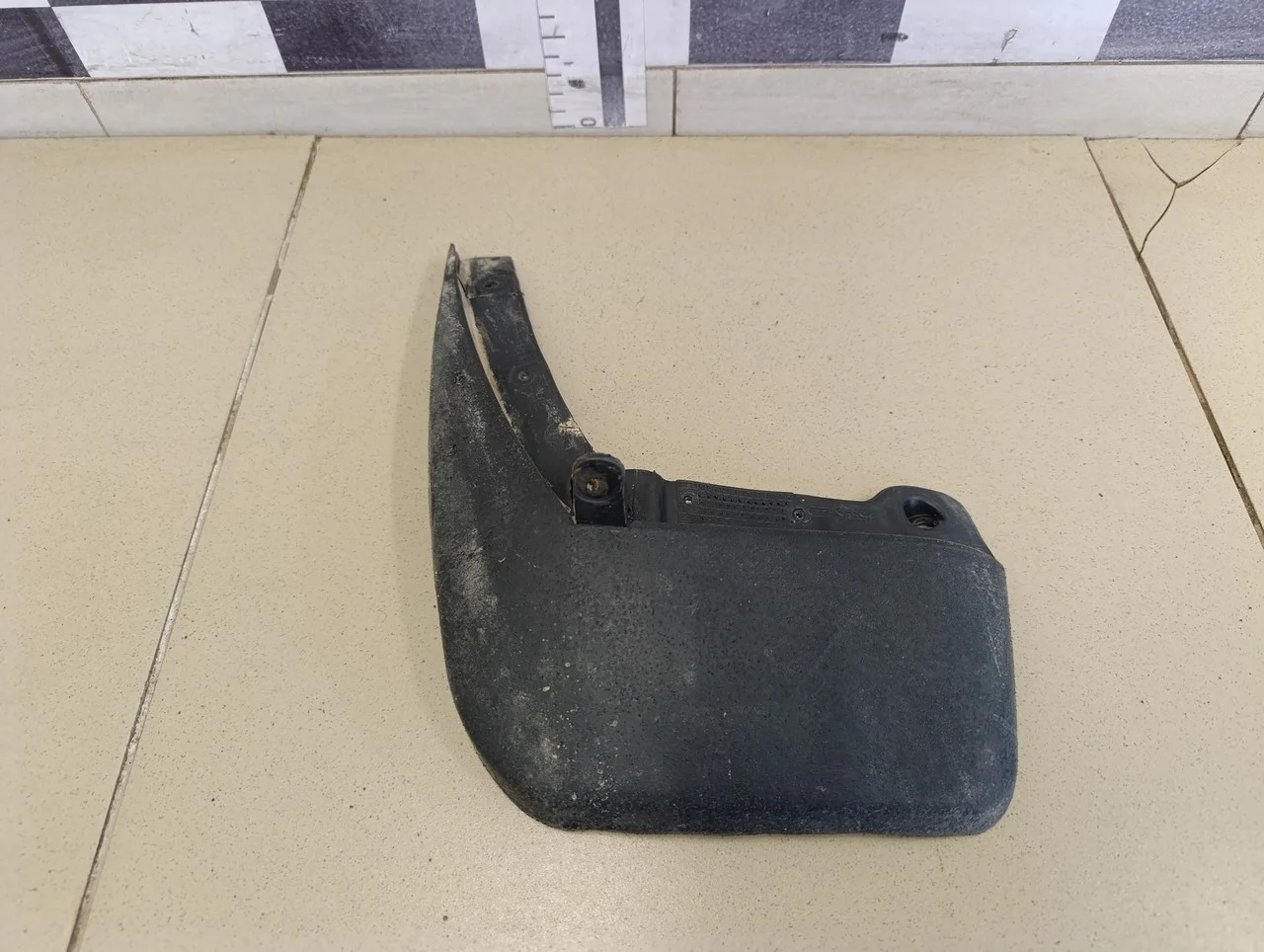 Брызговик задний левый Logan II 2014>