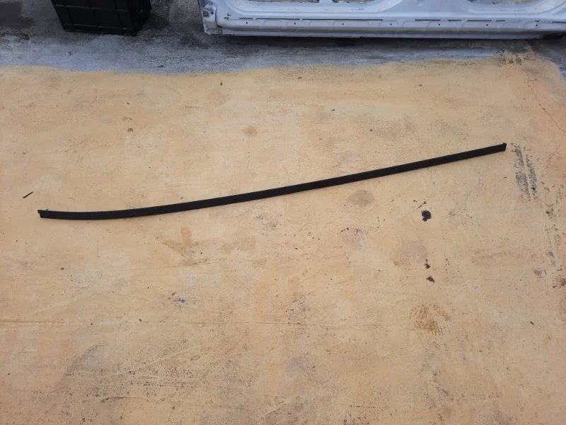 Молдинг на крышу Renault Kaptur 2017 738529881R REA H4M429, правый