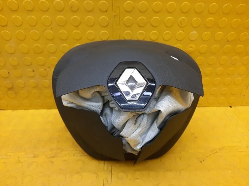 Подушка безопасности в рулевое колесо Renault Kaptur 2017 985706588R REA H4M429