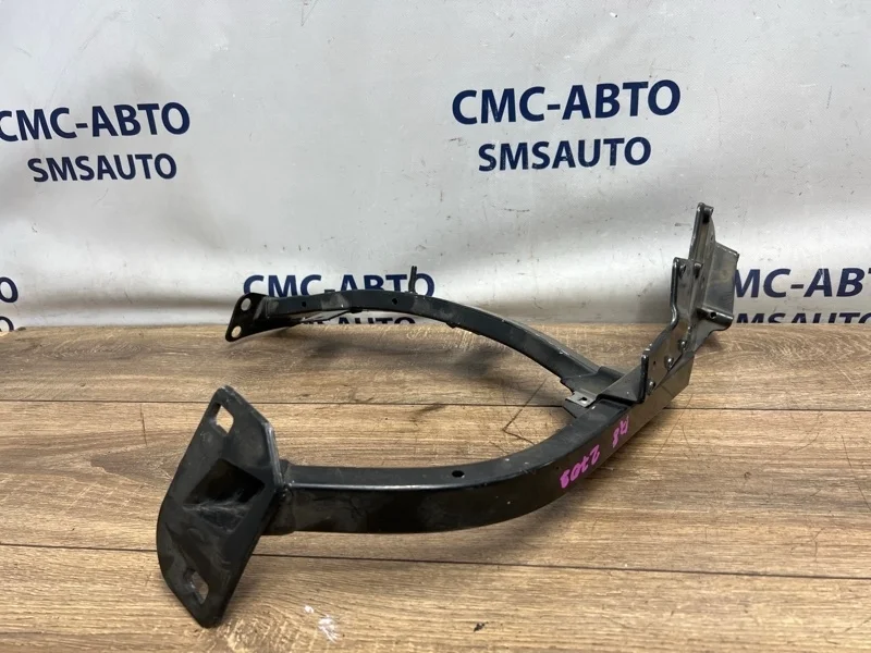 Кронштейн Audi A8 2011 4H0821136E D4 4.2 CDR, передний правый