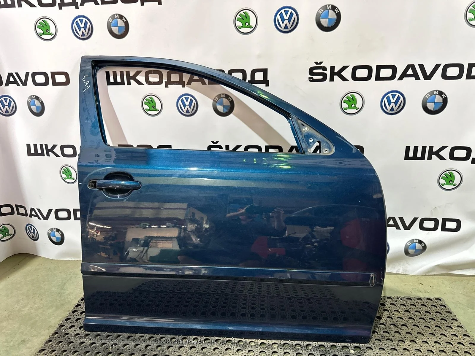 Дверь Skoda Octavia 2012 1Z0831056 A5 (1Z) 1.2 CBZB, передняя правая