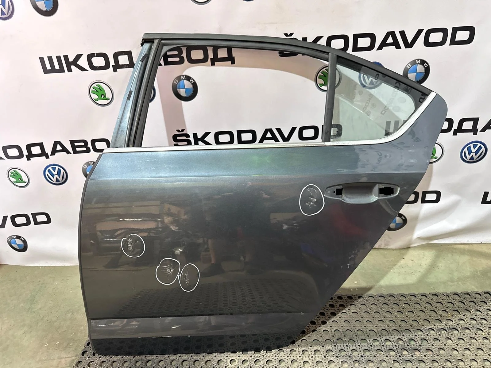 Дверь Skoda Octavia 2015 5E5833055B A7 (5E) 2.0 CRMB, задняя левая