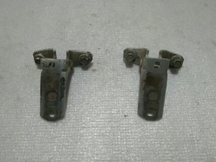 Б.у. петля двери MITSUBISHI AIRTREK CU5W MITSUBISHI AIRTREK CU5W