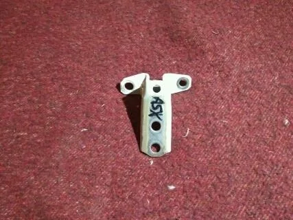 Б.у. петля двери MITSUBISHI ASX GA2W MITSUBISHI ASX GA2W