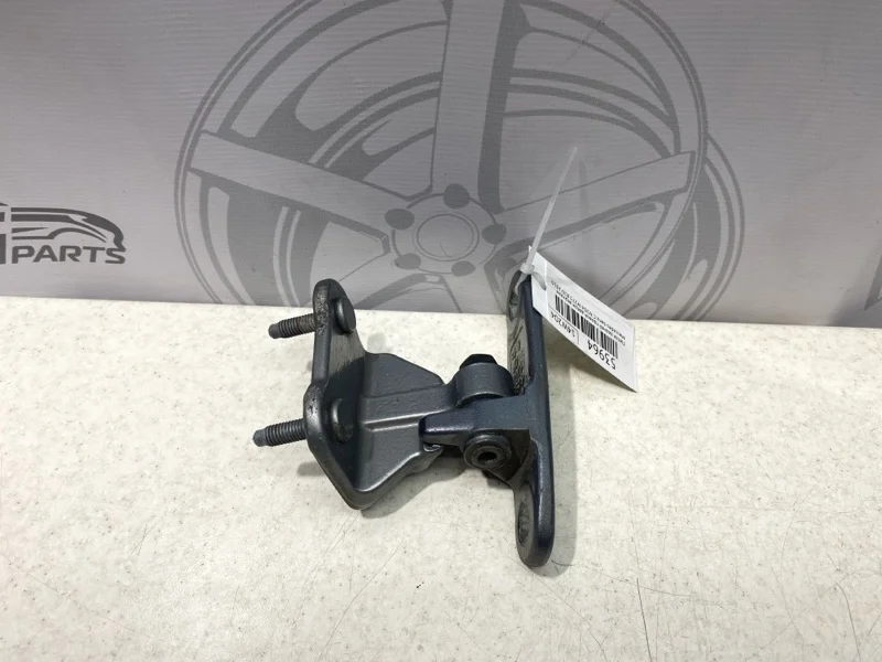 Петля задней правой двери верхняя Mercedes-benz 2010 W204