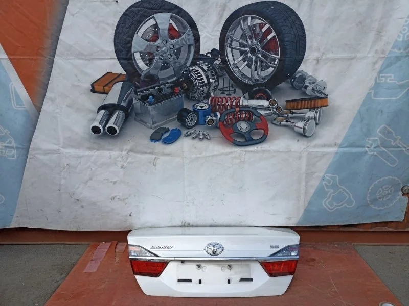 Крышка багажника Toyota Camry 2015 6440133590 ASV50 2.5 2AR-FE